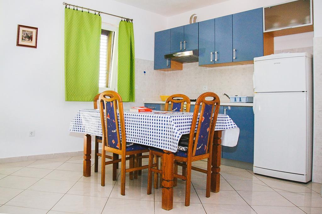 Apartments Dada Omiš Cameră foto