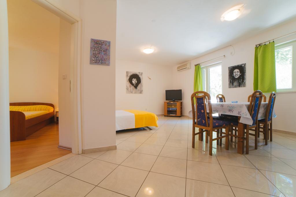 Apartments Dada Omiš Cameră foto